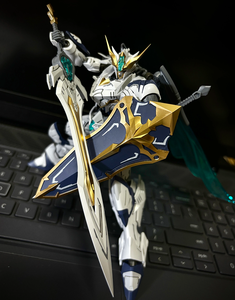 Original Snaa Titan Greatsword - Model Kit Snaa avaliação e preço