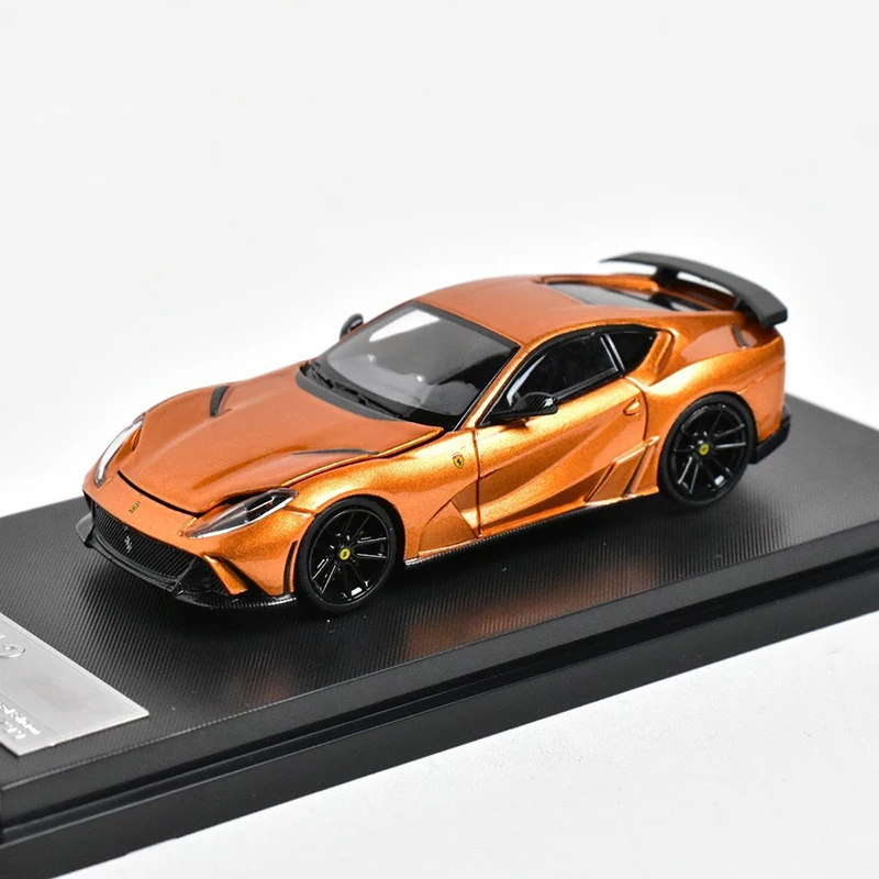 Diecast 1/64 Scale Ferrari 812 - Model Kit Ferrari avaliação e preço