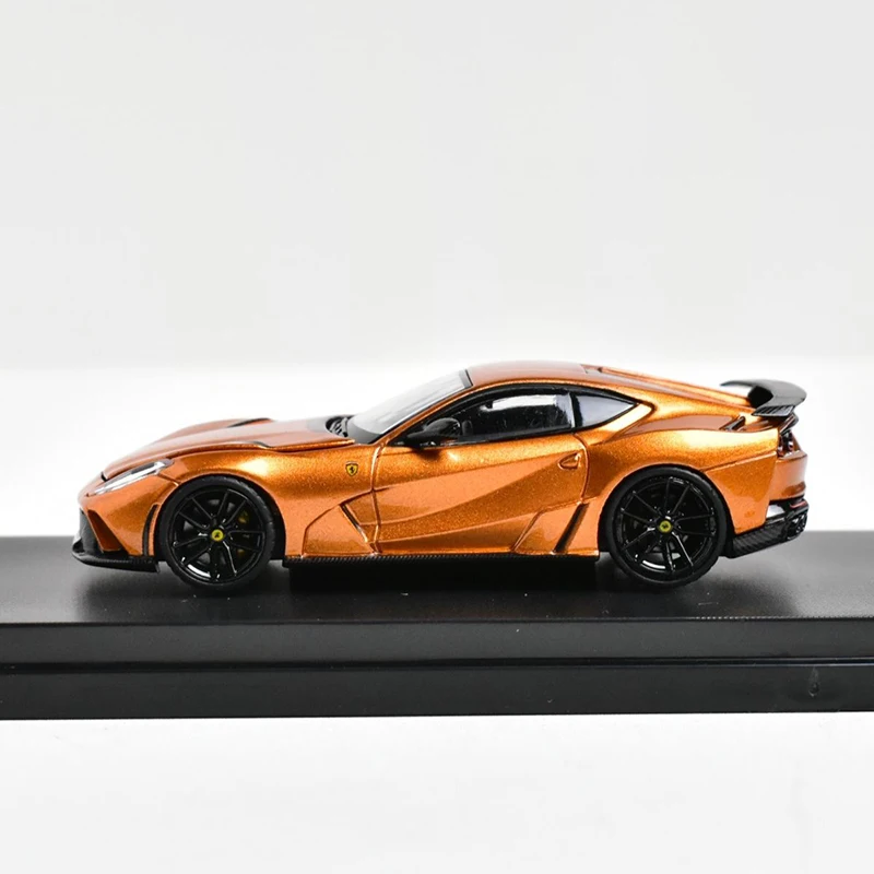 Diecast 1/64 Scale Ferrari 812 - Model Kit Ferrari avaliação e preço